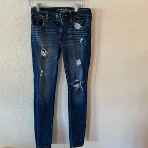 2 AMERICAN EAGLE JEANS